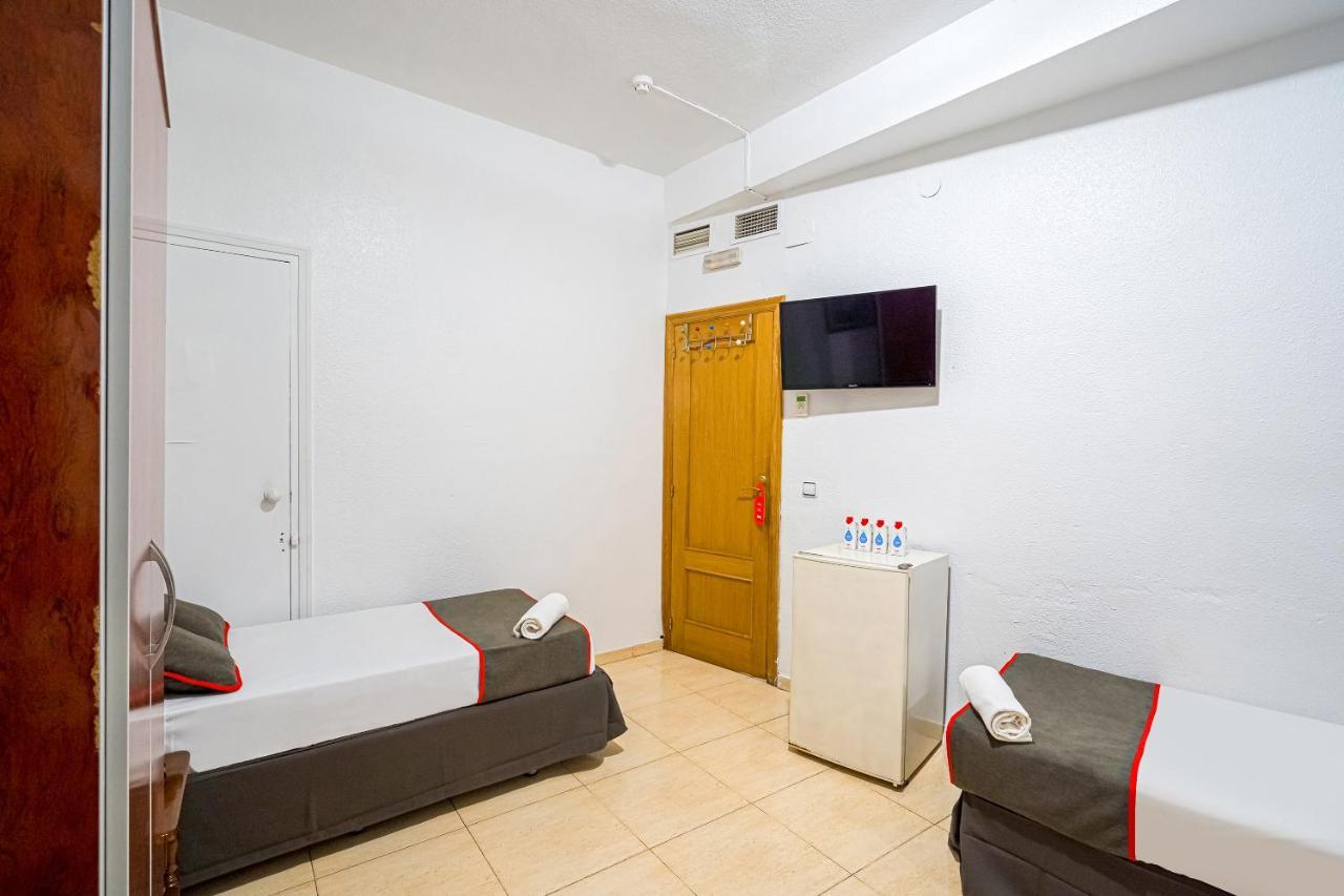 Pension Ayuntamiento Alicante Luaran gambar