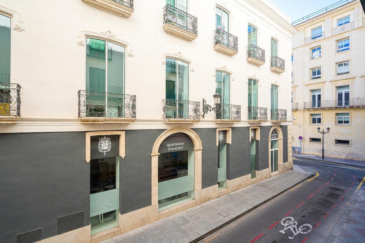Pension Ayuntamiento Alicante Luaran gambar