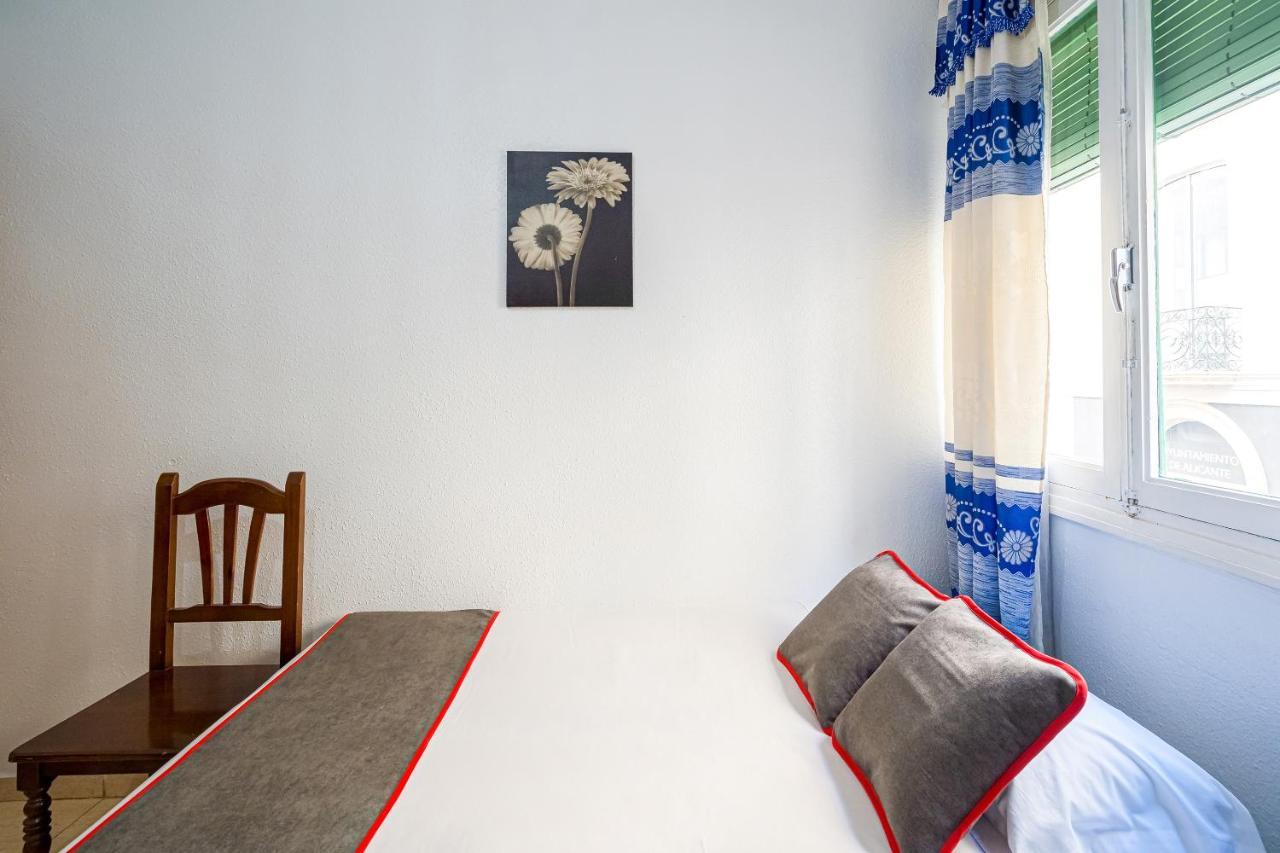 Pension Ayuntamiento Alicante Luaran gambar