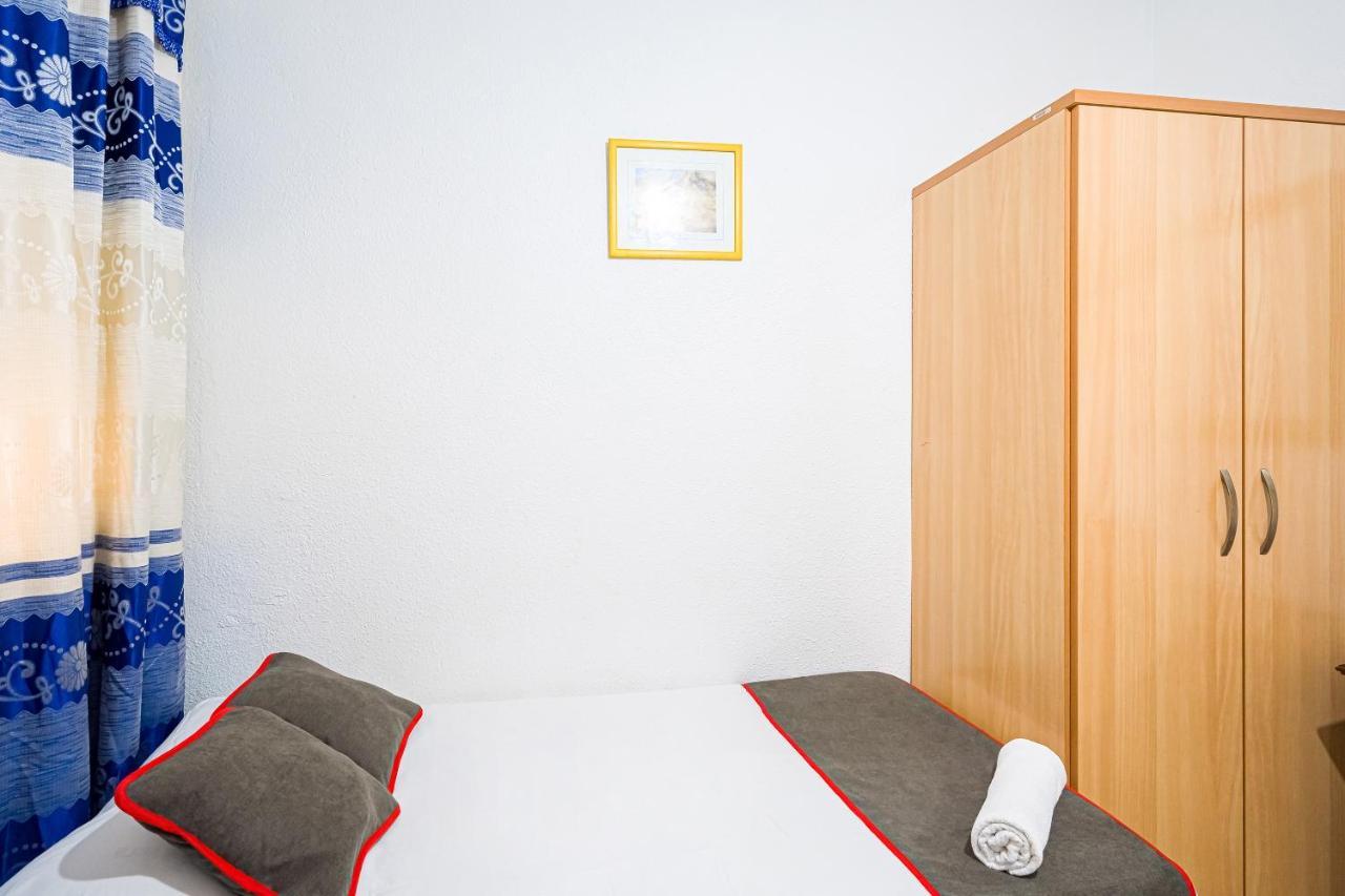 Pension Ayuntamiento Alicante Luaran gambar