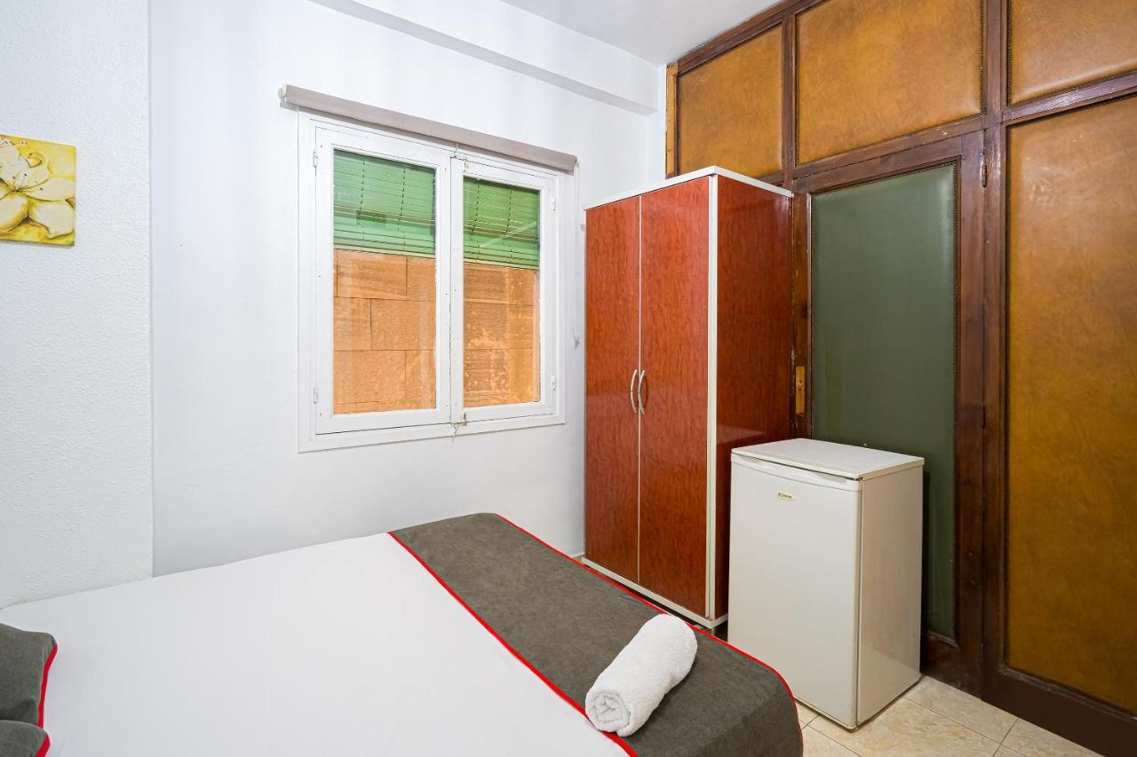 Pension Ayuntamiento Alicante Luaran gambar